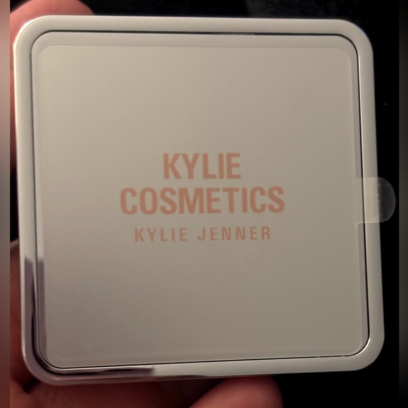 Kylie Wet Shimmer Quad original/neutral Shimmer. Imperfect, Brand New - Picture 7 of 11